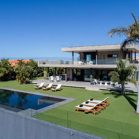 Karat Atelier De La Vega Villa *