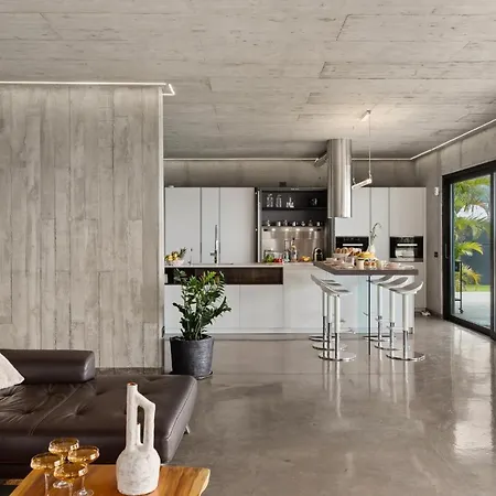 Вилла Karat Atelier De La Vega Адехе