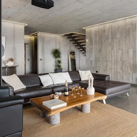 Вилла Karat Atelier De La Vega Адехе